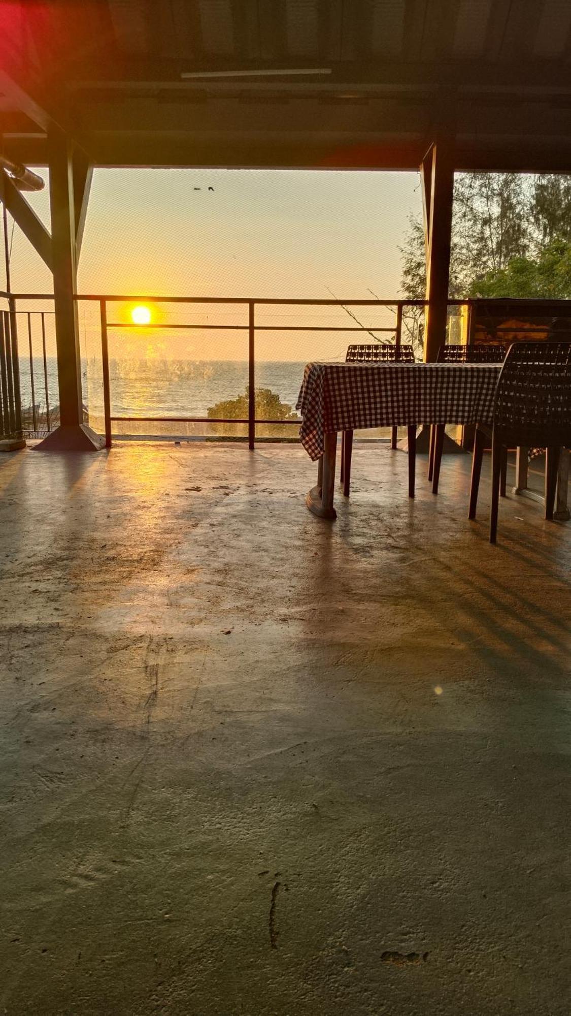 Caspian Beach Resort Alappuzha Exteriör bild